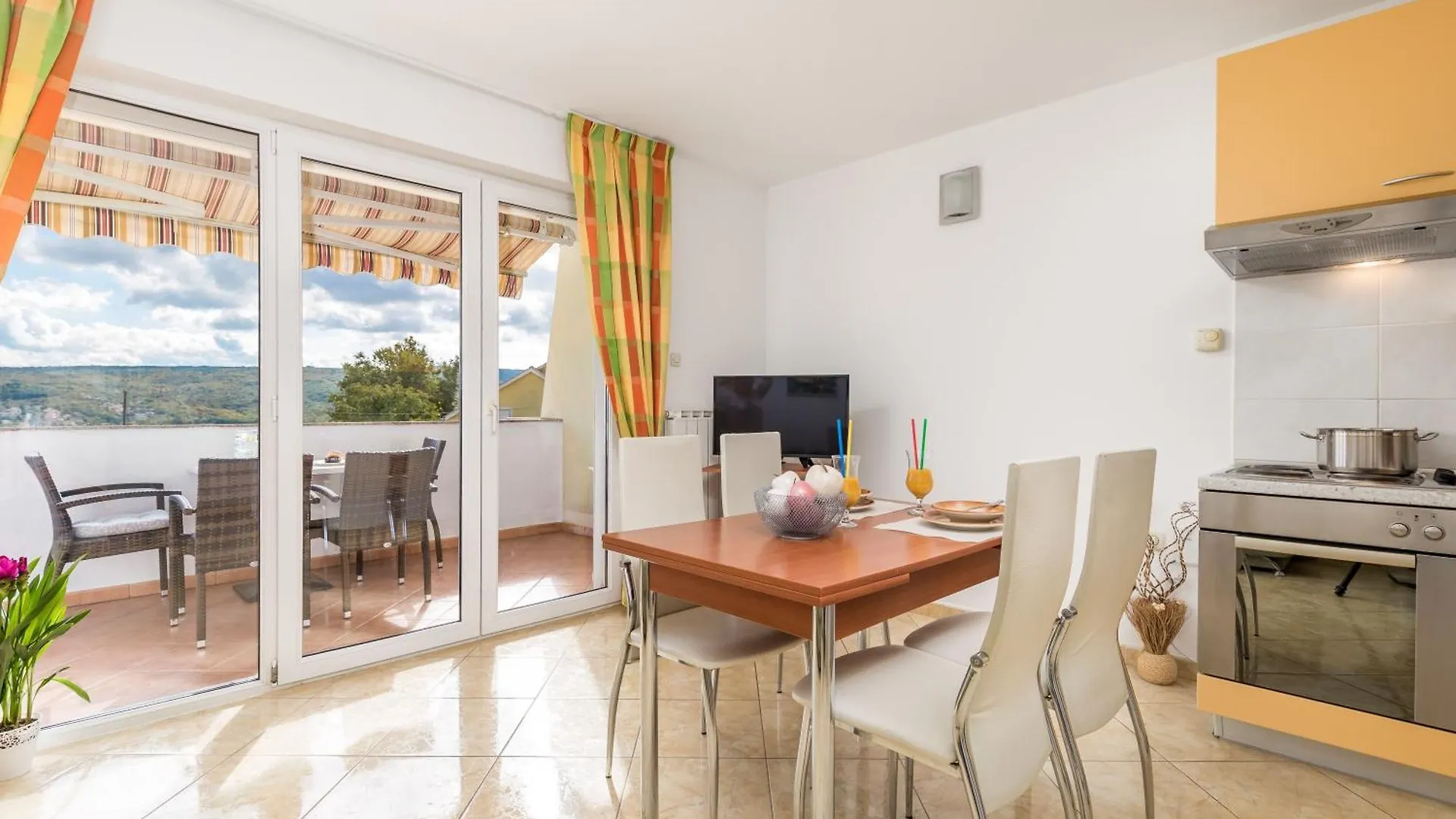 Wohnung Nr, 4 Mit Atemberaubendem Meerblick Cizici